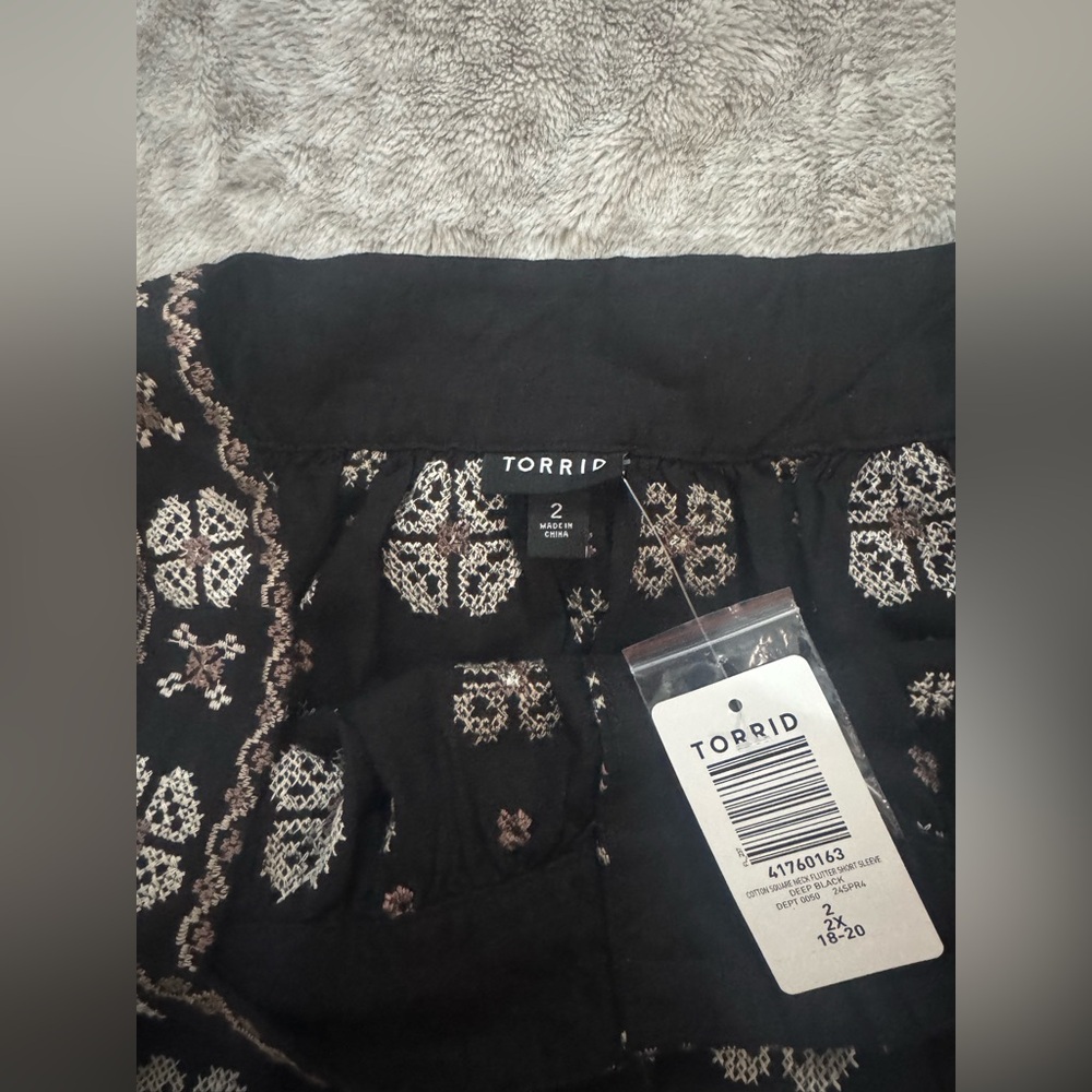 NWT TORRID Embroidered Square Neck Top 2X - Picture 7 of 10